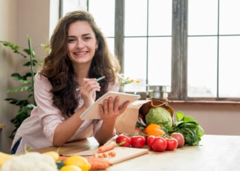Alimentează-te corect: cum să îți creezi un plan alimentar personalizat