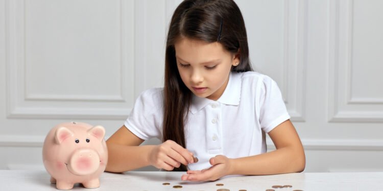 Cum să abordezi tema banilor cu copilul tău: lecții de educație financiară