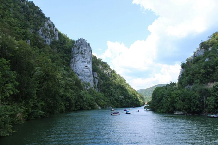 Cum să petreci un weekend activ în România
