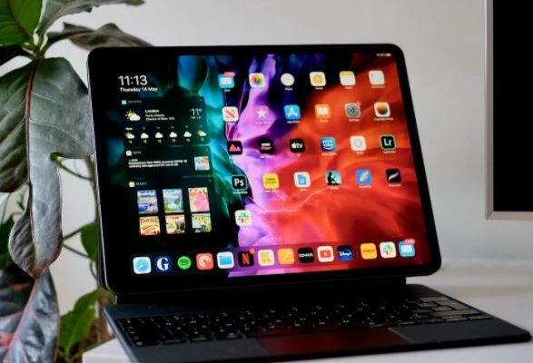 Apple, dată în judecată pentru întârzierile Apple Intelligence