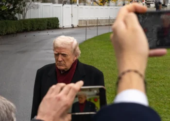Lovitură la adresa lui Trump: Senatul a votat să-i limiteze puterile în privința unor noi acțiuni militare în Venezuela. „Bombardarea capitalei unei alte națiuni este un act de război”
