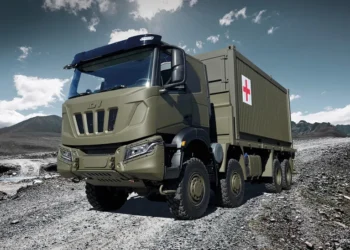 Camioane pentru MApN. Furnizorul Iveco Defense are întârzieri la livrări și a fost penalizat cu 35.333.813 lei