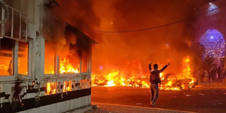 Proteste sângeroase în Iran: aproape 200 de morți. Regimul încearcă să taie accesul la Starlink pentru a izola țara