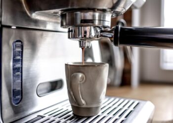 6 greșeli care îți scurtează viața espressorului