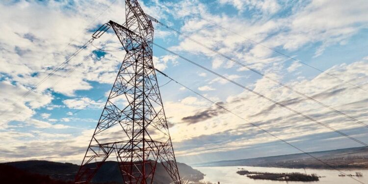 România ajută cu energie electrică și apă potabilă Republica Moldova, afectată de acțiunile rușilor în Ucraina