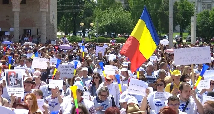 Alertă în școli: Profesorii încep protestele. Calendarul care poate bloca anul școlar