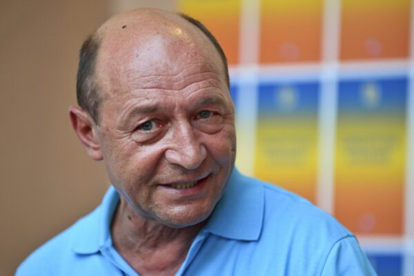 Traian Băsescu: „Lucrurile nu trebuie să ne facă să defilăm. Bine că am demonstrat că la o dronă facem față. Urmează testul cu roiul”
