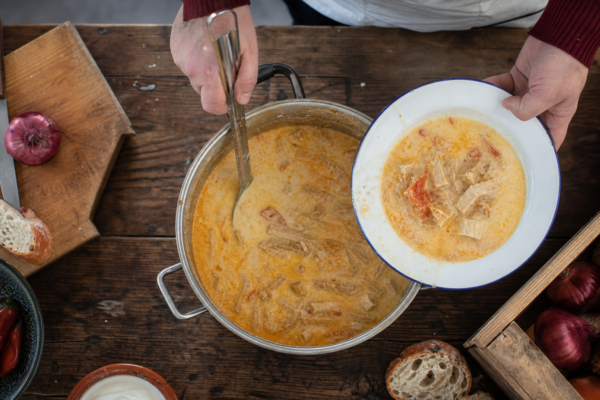 Cum să pregătești ciorbă de burtă cremoasă, fără să se taie