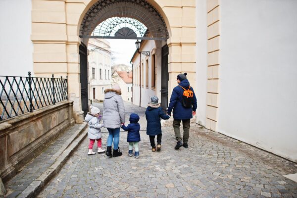 Praga în familie: castele, poduri și străzi care par desprinse din povești