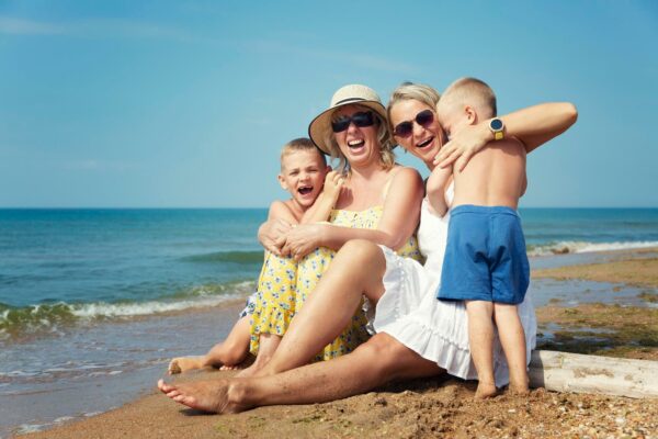 O săptămână la mare în familie: idei pentru zile pline de voie bună